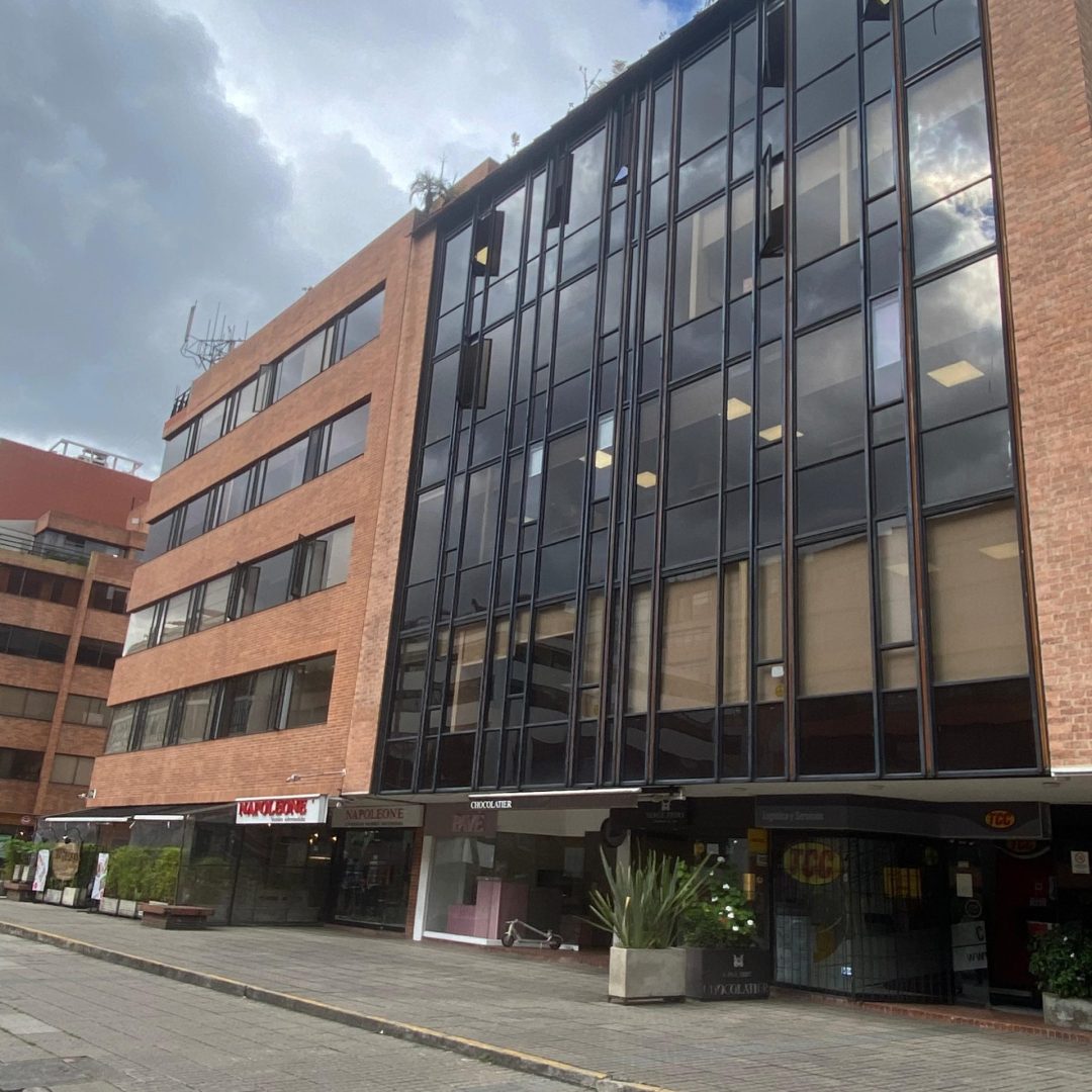 WhatsApp Image 2024-12-10 at 22.59.56